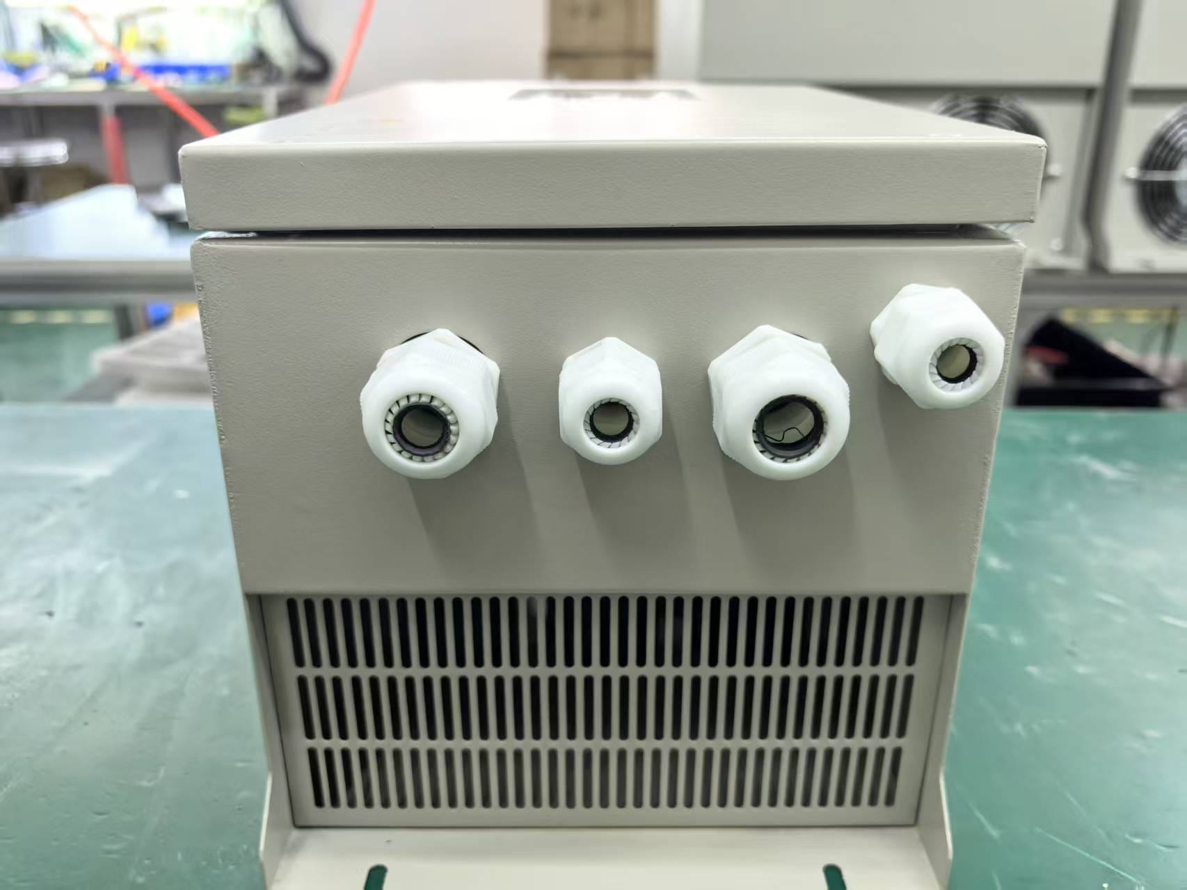 Cable Gland Connections for Weather-Sealed Installation